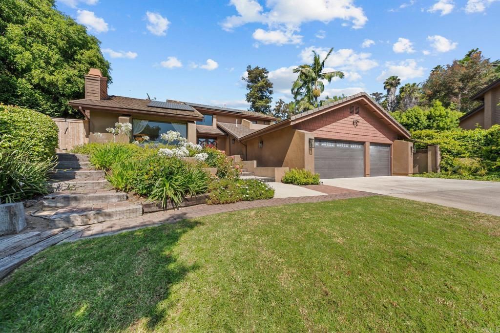 Image 9 of property listing at 20 Lake Helix Drive, La Mesa, CA 91941
