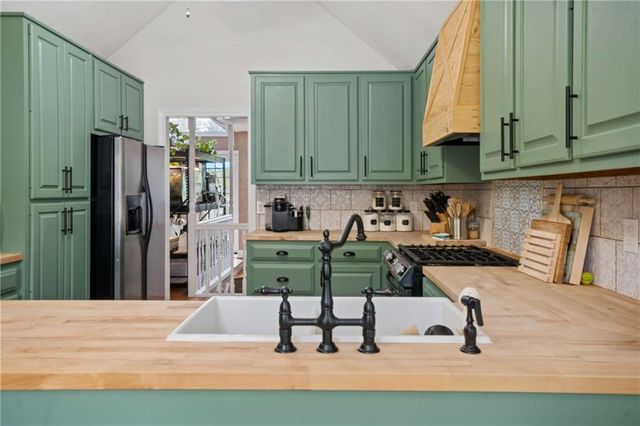 4721 Shadybrook Way SE, Conyers, GA 30094