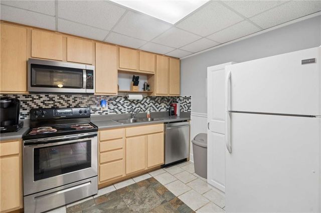 4721 Shadybrook Way SE, Conyers, GA 30094