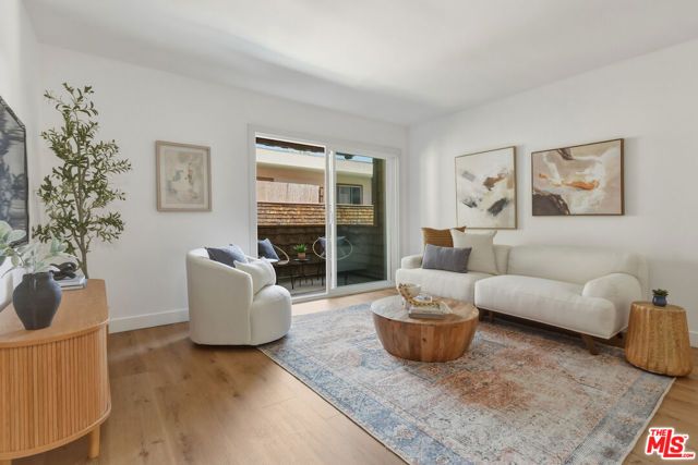 5403 Newcastle Avenue 19, Encino (los Angeles), CA 91316