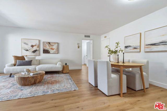 5403 Newcastle Avenue 19, Encino (los Angeles), CA 91316