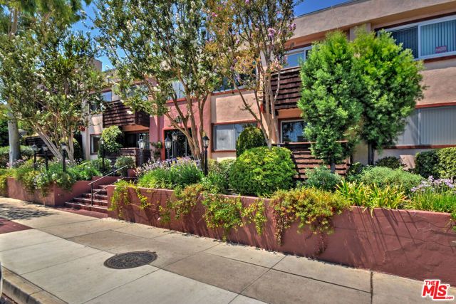 5403 Newcastle Avenue 19, Encino (los Angeles), CA 91316