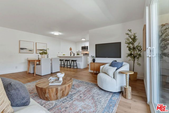 5403 Newcastle Avenue 19, Encino (los Angeles), CA 91316