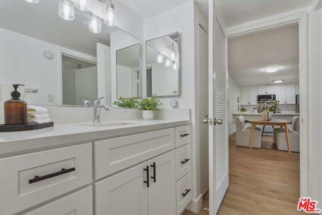 5403 Newcastle Avenue 19, Encino (los Angeles), CA 91316