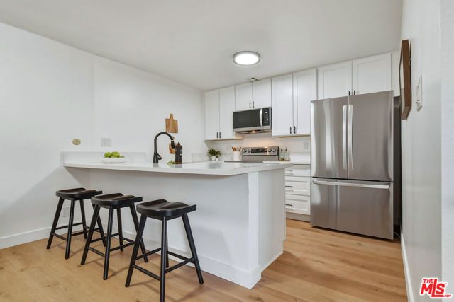5403 Newcastle Avenue 19, Encino (los Angeles), CA 91316