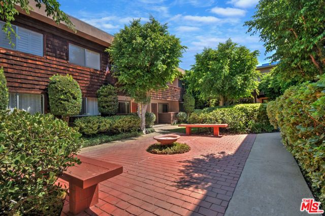 5403 Newcastle Avenue 19, Encino (los Angeles), CA 91316