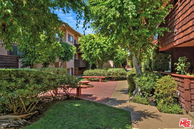 5403 Newcastle Avenue 19, Encino (los Angeles), CA 91316