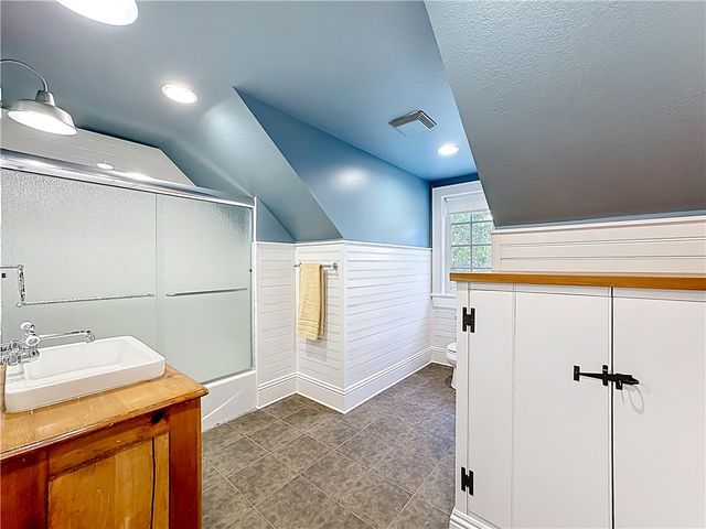 2135 SW 55th Avenue, Vero Beach, FL 32968