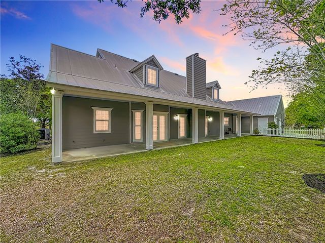 2135 SW 55th Avenue, Vero Beach, FL 32968