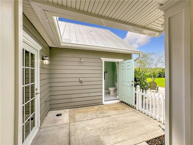 2135 SW 55th Avenue, Vero Beach, FL 32968