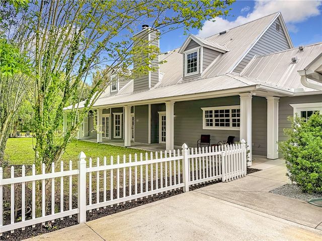 2135 SW 55th Avenue, Vero Beach, FL 32968