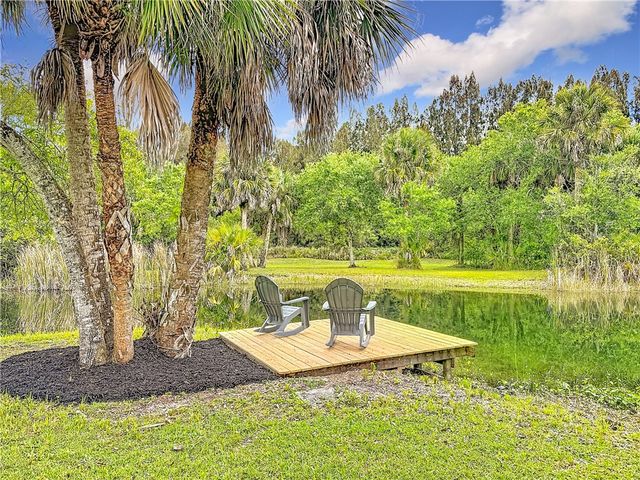 2135 SW 55th Avenue, Vero Beach, FL 32968