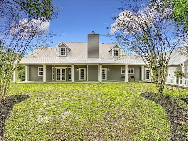 2135 SW 55th Avenue, Vero Beach, FL 32968