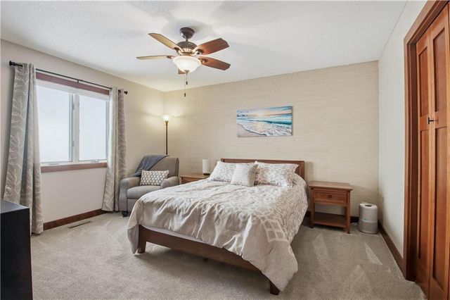 1012 Village Square Lane, Altoona, WI 54720