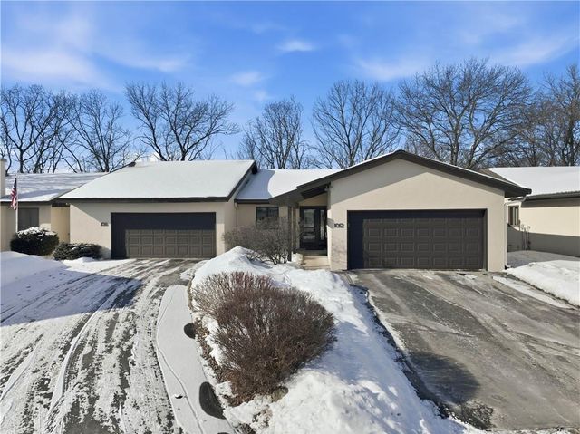 1012 Village Square Lane, Altoona, WI 54720