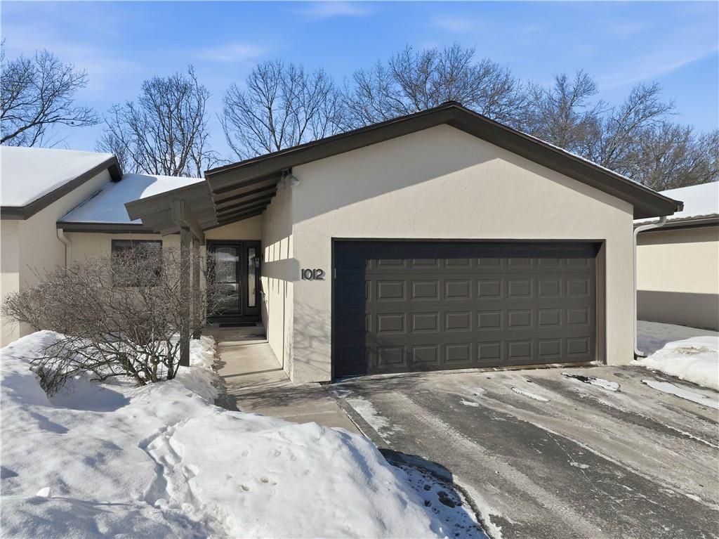 1012 Village Square Lane, Altoona, WI 54720