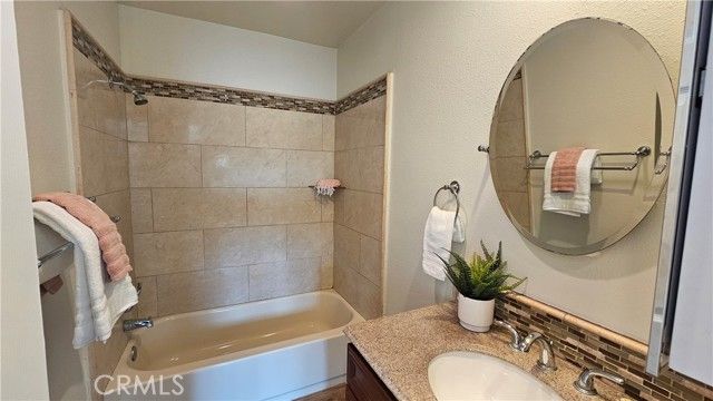 545 Chestnut Avenue 207, Long Beach, CA 90802