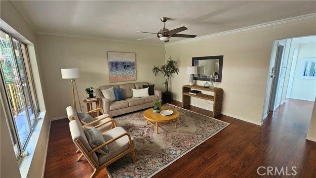 545 Chestnut Avenue 207, Long Beach, CA 90802