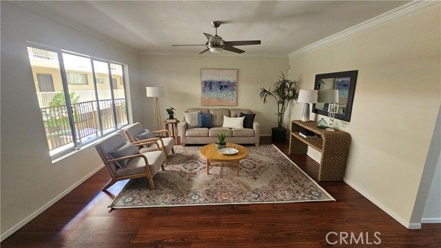 545 Chestnut Avenue 207, Long Beach, CA 90802