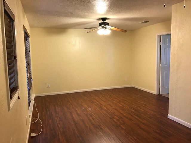 2118 Endicott Lane, Sugar Land, TX 77478