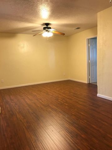 2118 Endicott Lane, Sugar Land, TX 77478