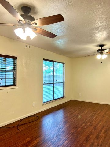 2118 Endicott Lane, Sugar Land, TX 77478