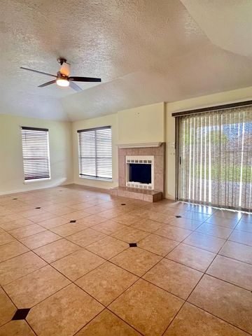 2118 Endicott Lane, Sugar Land, TX 77478