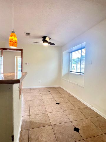 2118 Endicott Lane, Sugar Land, TX 77478