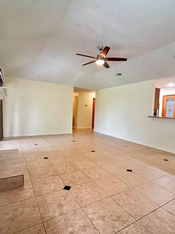 2118 Endicott Lane, Sugar Land, TX 77478