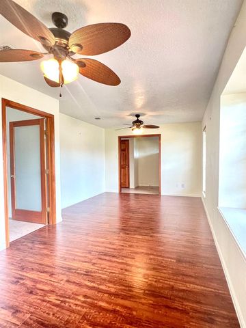 2118 Endicott Lane, Sugar Land, TX 77478