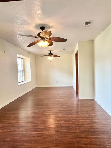 2118 Endicott Lane, Sugar Land, TX 77478