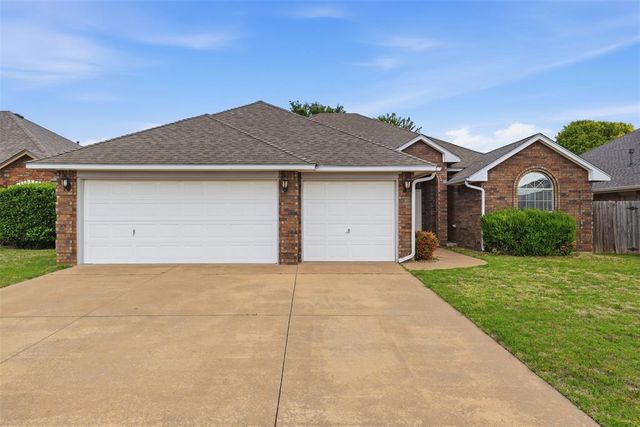 1717 SW 33rd Street, Moore, OK 73160