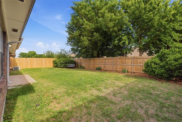 1717 SW 33rd Street, Moore, OK 73160