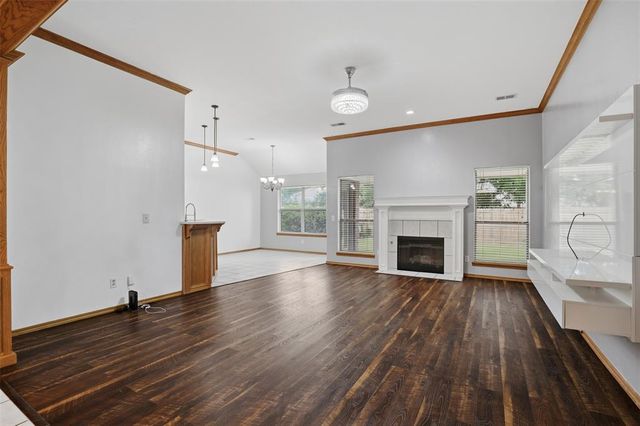 1717 SW 33rd Street, Moore, OK 73160