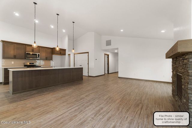 8966 W Swather AVE, Rathdrum, ID 83858