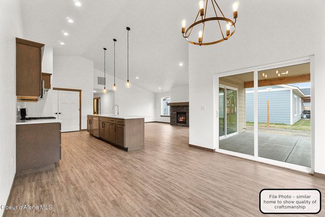 8966 W Swather AVE, Rathdrum, ID 83858