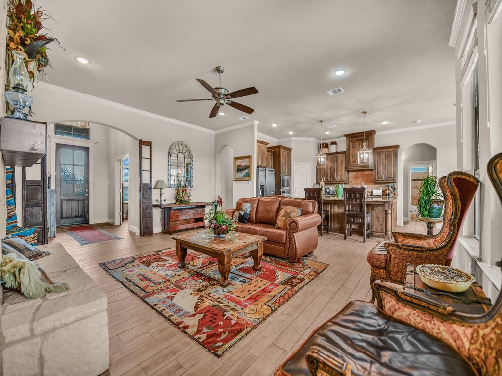 2125 Vanderbilt Drive, Weatherford, TX 76088 — photo 3