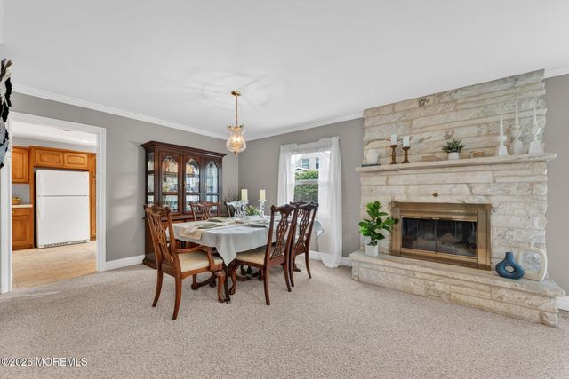 117 Idolstone Lane, Matawan, NJ 07747