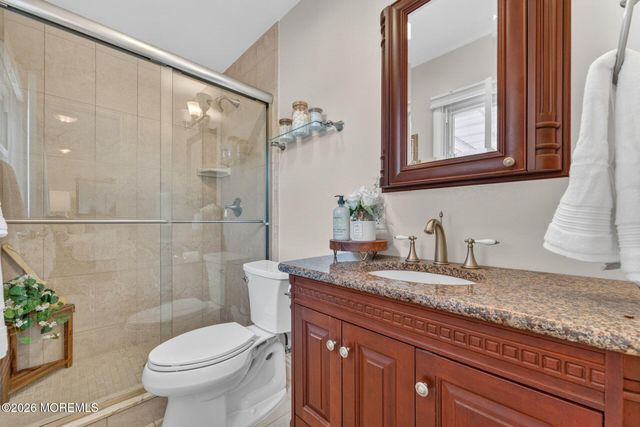 117 Idolstone Lane, Matawan, NJ 07747
