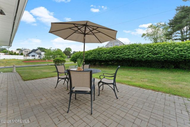 117 Idolstone Lane, Matawan, NJ 07747