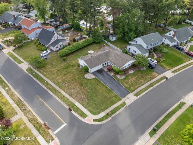 117 Idolstone Lane, Matawan, NJ 07747