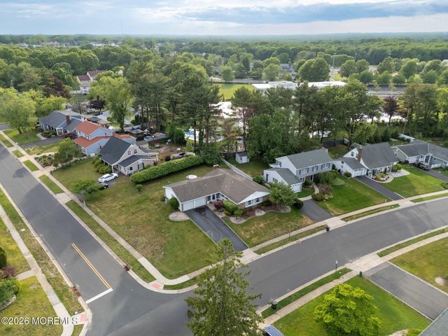 117 Idolstone Lane, Matawan, NJ 07747