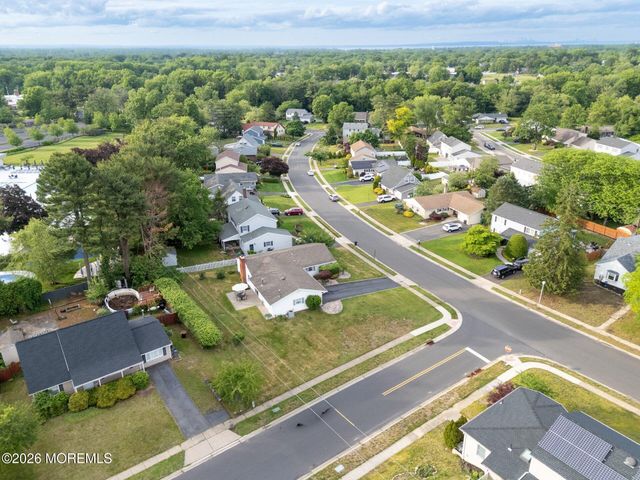 117 Idolstone Lane, Matawan, NJ 07747