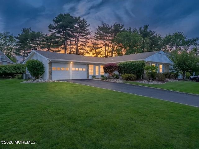 117 Idolstone Lane, Matawan, NJ 07747