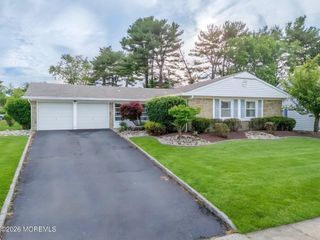 117 Idolstone Lane, Matawan, NJ 07747