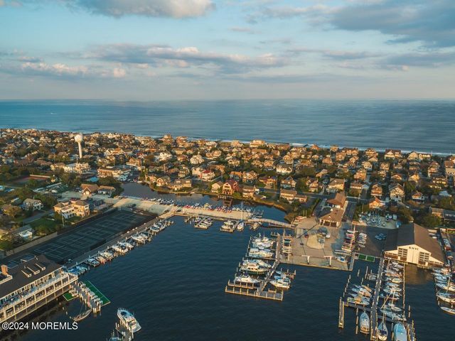 608 Lake Avenue, Bay Head, NJ 08742