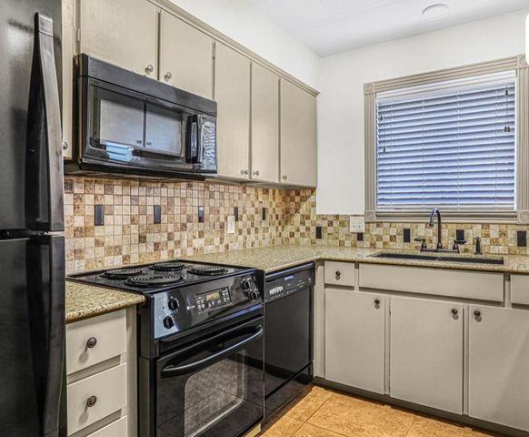 4410 Tc Jester Boulevard 13, Houston, TX 77018