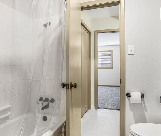 4410 Tc Jester Boulevard 13, Houston, TX 77018