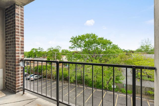 1043 S York Road 310, Bensenville, IL 60106