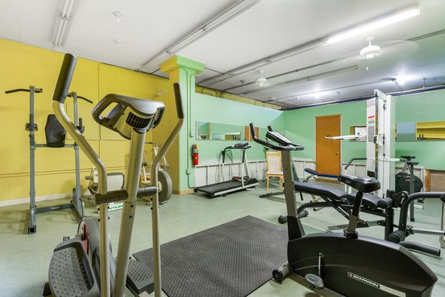 1043 S York Road 310, Bensenville, IL 60106